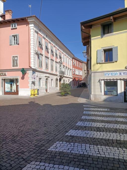 Appartamento Bonbon, Centro Storico Con Parcheggio Gorizia Exterior foto